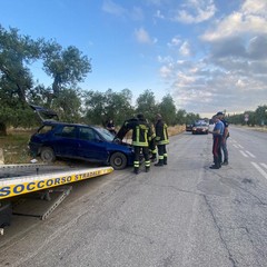 Auto si ribalta sulla Corato-Trani, un ferito