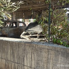 Auto incendiate a Lamarca