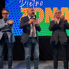 Corato chiede ascolto e cambiamento: piazza gremita per Pietro Zona