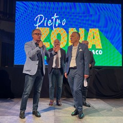Corato chiede ascolto e cambiamento: piazza gremita per Pietro Zona