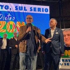 Corato chiede ascolto e cambiamento: piazza gremita per Pietro Zona