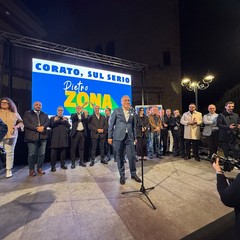 Corato chiede ascolto e cambiamento: piazza gremita per Pietro Zona