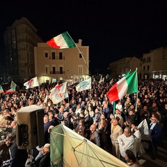 Corato chiede ascolto e cambiamento: piazza gremita per Pietro Zona