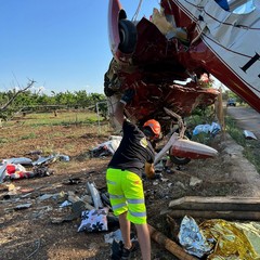 Incidente aereo fra Trani e Corato, operazioni di recupero dei velivoli