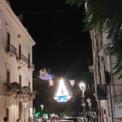 Corato rinnova la tradizione: si accendono le Barche di Santa Maria