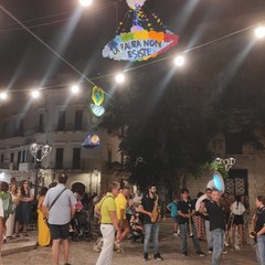 Corato rinnova la tradizione: si accendono le Barche di Santa Maria