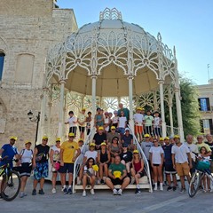 “Pedalando con i Santi”, successo per la decima edizione