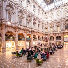 Royal Exchange Grand Caf Sauterelle