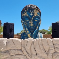 “Sangita”: la nuova opera d’arte che illumina Bisceglie