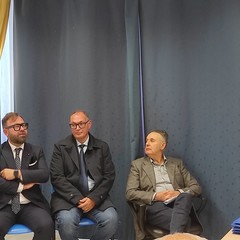 Conferenza stampa di opposizione