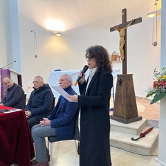 Gesù Cristo risorge sul mondo che volge