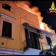 Rogo a Corato su un terrazzo in via Sant'Elia: tre famiglie evacuate