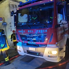 Rogo a Corato su un terrazzo in via Sant'Elia: tre famiglie evacuate