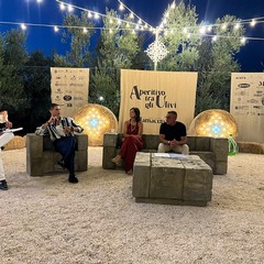 Aperitivo tra gli ulivi