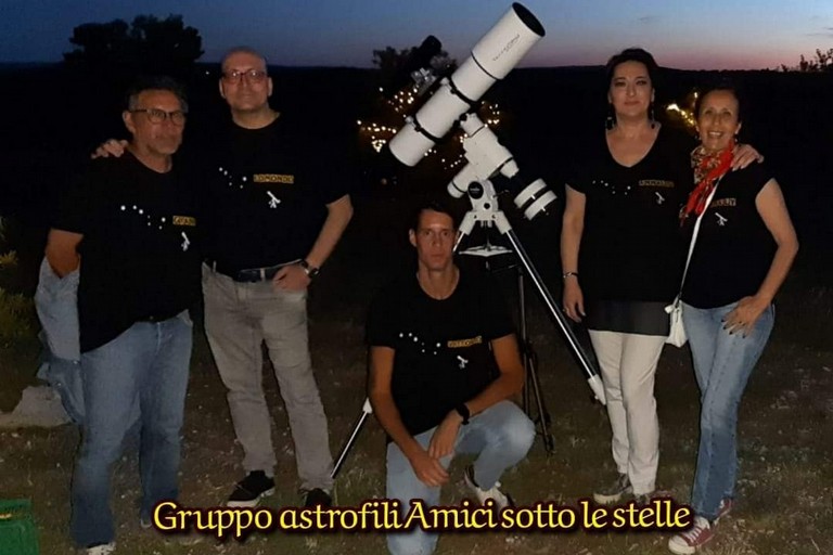 Amici sotto le stelle