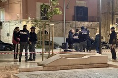 Sparatoria in piazza Di Vagno, la 20enne ferita è fuori pericolo