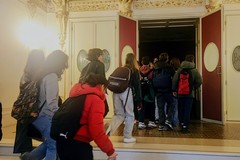 Gli alunni della "Santarella" scoprono il mito di Teseo e Arianna al Teatro "Petruzzelli"