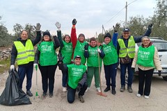 Ponte di via Giappone trasformato in discarica abusiva: l'intervento di clean up del gruppo PuliAmo Corato