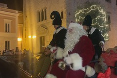 L’incanto , grande successo per la Parata di Babbo Natale e “Gastronomia natalizia”     