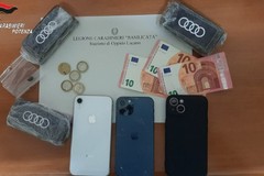 Tentano la fuga con la droga, presi in due. Uno è originario di Corato