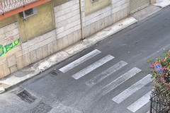 Il mistero delle strisce pedonali fantasma: sbiadite in pochi giorni