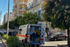 Incidente stradale: donna ferita in scontro tra due auto