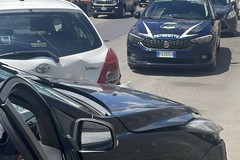 44enne speronata nella zona industriale di Corato e rapinata della borsa