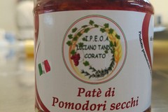 "Tradizione e innovazione: gli studenti del Tandoi lanciano il loro patè di pomodori secchi