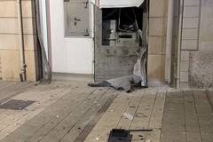 Assalto al bancomat della Banca del Mezzogiorno, ladri in fuga a mani vuote
