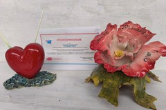 Solidarietà nella donazione: le creazioni delle studentesse Karola Balducci e Arianna Capotorto