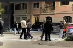 Diciott’anni legato a un palo: quando il “rito” diventa umiliazione