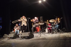 A Corato una notte di jazz con Enrico Rava e il suo “Fearless Five”