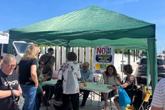 Polis contro l'aumento IRPEF: raccolta firme al mercato settimanale