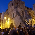 Solidarietà e commozione, in Piazza Abbazia si ricorda Victor