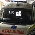 Lanciano sassi contro le auto sulla sp 231: colpita ambulanza del 118