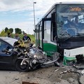 Auto si schianta contro autobus di linea sulla Corato - Trani