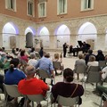 Il Clavi-Trio incanta il chiostro di Palazzo di Città