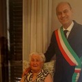 Il sindaco di Corato festeggia i 100 anni della signora Maria Lobascio