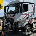 Gravi le condizioni di un uomo finito fuori strada con il suo camion sulla Corato-Andria