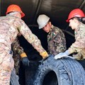 Più di 800 pneumatici abbandonati recuperati nel Parco dell'Alta Murgia dall'Esercito