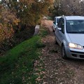 Auto rubata rinvenuta nelle campagne