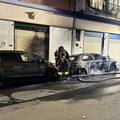 Ancora una notte di incendi a Corato, colpite dalle fiamme due auto
