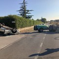Schianto tra auto e trattore su via Castel del Monte