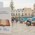 Cinque libri giganti sul Porto di Trani: l’iniziativa per il  Premio Fondazione Megamark – Incontri di Dialoghi