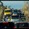Scontro tra due auto sulla SP85: traffico in tilt nel pomeriggio