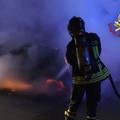 Prosegue la scia di incendi notturni: in fiamme una Fiat Punto