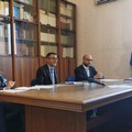 Minacce e violenza per farsi consegnare i preziosi, in manette i rapinatori del Compro Oro