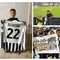“2000km per la maglia numero 22”: McKennie regala la sua maglia al piccolo Nathan