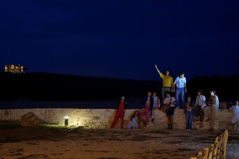 caro domani spettacolo