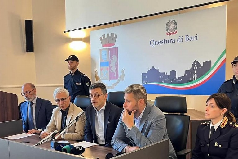 La conferenza stampa in Questura
